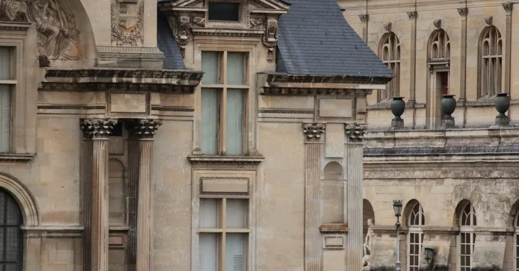 Hoe beïnvloedde het riddertijdperk de kasteelarchitectuur?