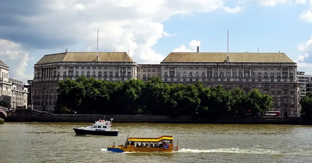 Welke stad in het VK herbergt Big Ben en het Londen Eye?