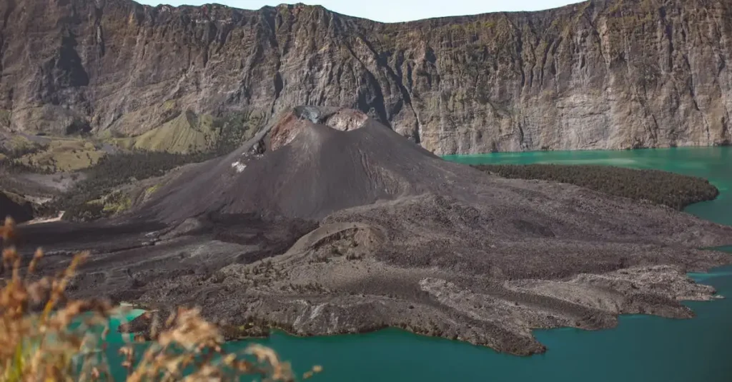 Waarom zijn de vulkanen van Lombok uniek als bestemming?
