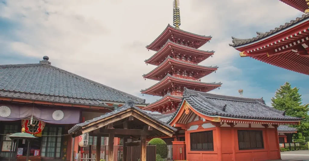Welke toren in Japan is geïnspireerd op de Eiffeltoren?