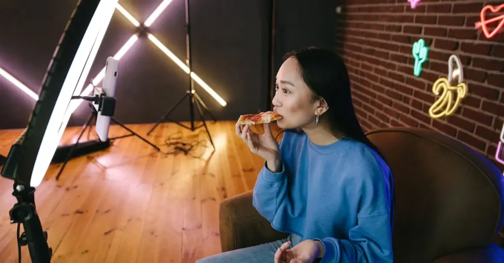 Hoe beïnvloeden technologische middelen propaganda vandaag?
