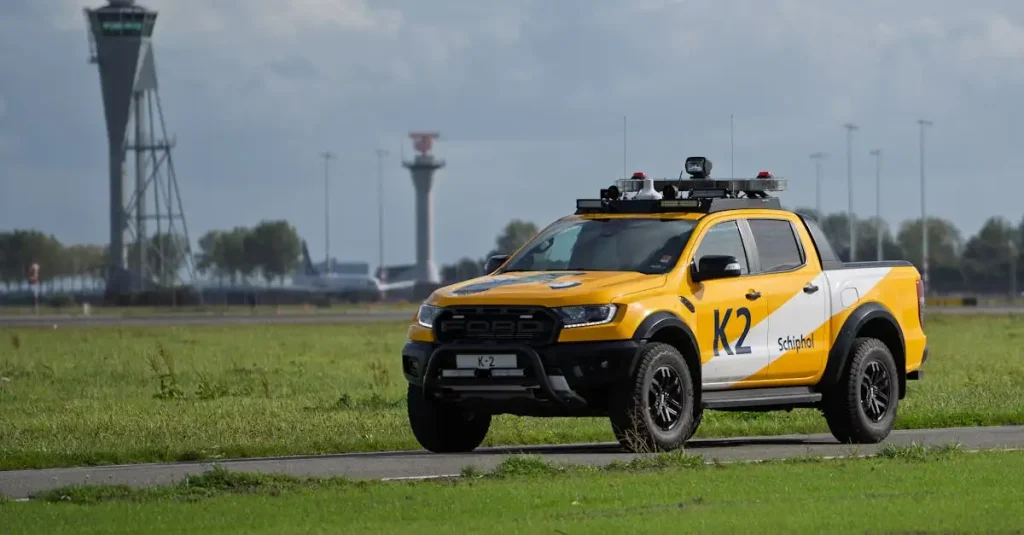 Hoe lang vlieg je van Amsterdam naar East Midlands Airport (EMA)? Ontdek het nu!