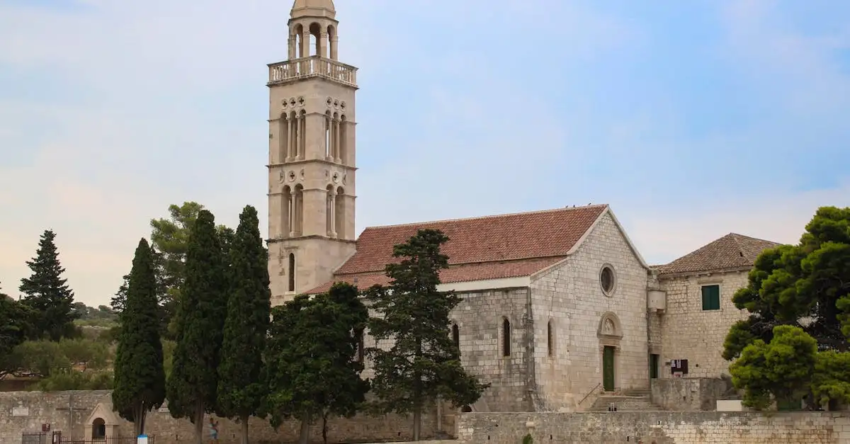 Waarom is Hvar, Kroatië een populaire zomerbestemming?