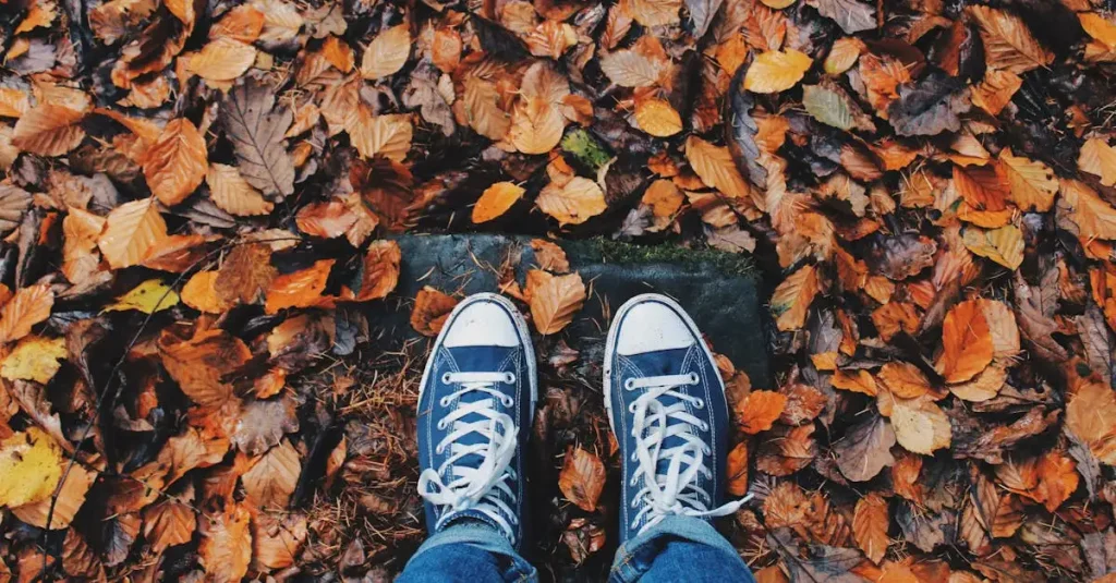 Welke kleur sneaker past overal bij? Ontdek de beste keuzes!