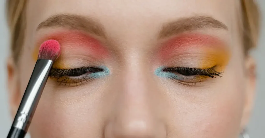 Welke oogschaduw past bij blauwe ogen? Ontdek de beste tips!